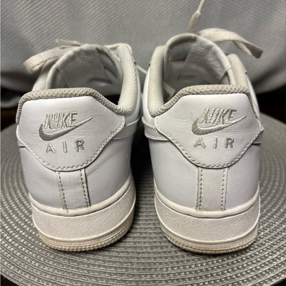 Nike Women's White Sneakers - Picture 3 of 5